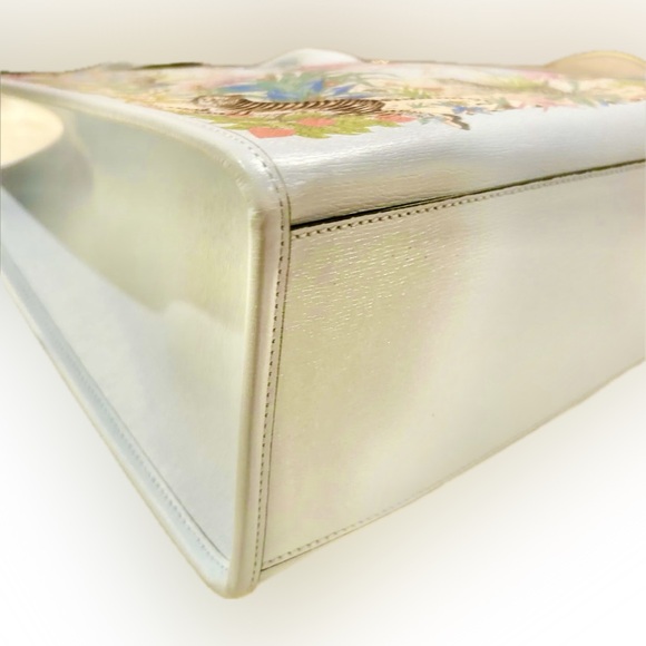 Like New GUCCI TIGER - Limited Edition Tote- w. matching dustbag & COA - Picture 4 of 8